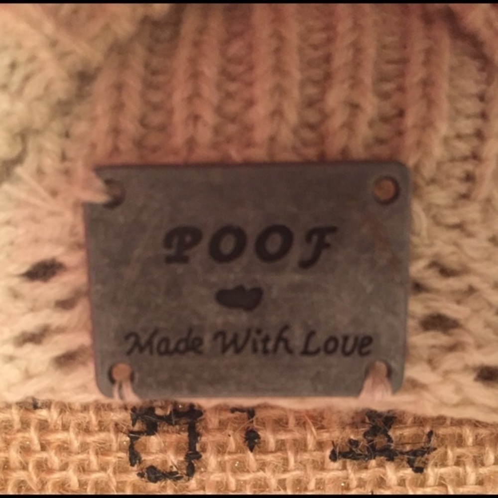 Poof! Sweater - Picture 4 of 4